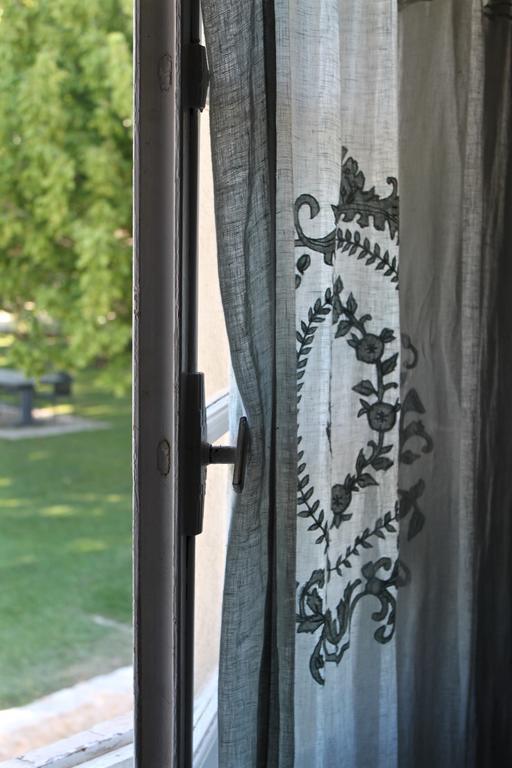 Domaine De Fontbelle Bed & Breakfast Гравзон Екстериор снимка